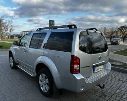 Серый Ниссан Патфайндер, объемом двигателя 2.5 л и пробегом 200 тыс. км за 5700 $, фото 10 на Automoto.ua