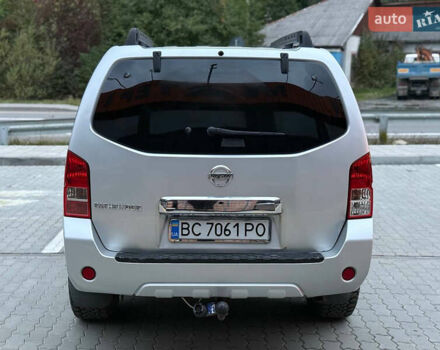 Сірий Ніссан Патфайндер, об'ємом двигуна 2.5 л та пробігом 244 тис. км за 10600 $, фото 7 на Automoto.ua