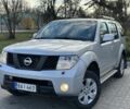 Серый Ниссан Патфайндер, объемом двигателя 2.5 л и пробегом 200 тыс. км за 5700 $, фото 1 на Automoto.ua