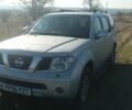 Серый Ниссан Патфайндер, объемом двигателя 2.5 л и пробегом 250 тыс. км за 4000 $, фото 1 на Automoto.ua