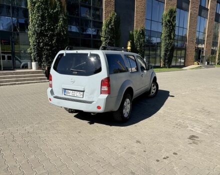 Серый Ниссан Патфайндер, объемом двигателя 2.5 л и пробегом 290 тыс. км за 5300 $, фото 4 на Automoto.ua