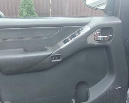 Ниссан Патфайндер 2008 в Тячеве на Automoto.ua Серый Ниссан Патфайндер, объемом двигателя 2.5 л и пробегом 280 тыс. км за 7800 $, фото 4 на Automoto.ua