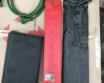 Сірий Ніссан Патфайндер, об'ємом двигуна 2.5 л та пробігом 233 тис. км за 5300 $, фото 11 на Automoto.ua