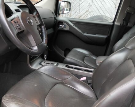 Сірий Ніссан Патфайндер, об'ємом двигуна 2.5 л та пробігом 233 тис. км за 5300 $, фото 13 на Automoto.ua