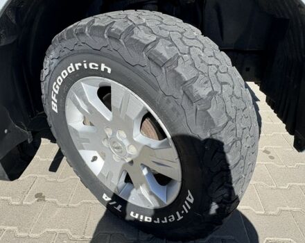 Серый Ниссан Патфайндер, объемом двигателя 2.5 л и пробегом 290 тыс. км за 5300 $, фото 5 на Automoto.ua