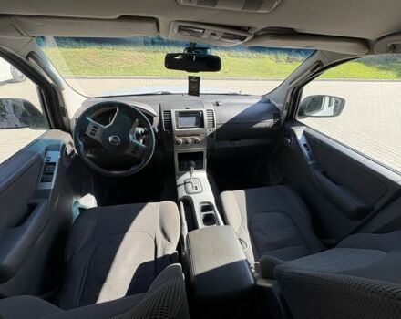 Серый Ниссан Патфайндер, объемом двигателя 2.5 л и пробегом 290 тыс. км за 5300 $, фото 7 на Automoto.ua