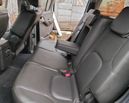 Сірий Ніссан Патфайндер, об'ємом двигуна 2.5 л та пробігом 233 тис. км за 5300 $, фото 12 на Automoto.ua