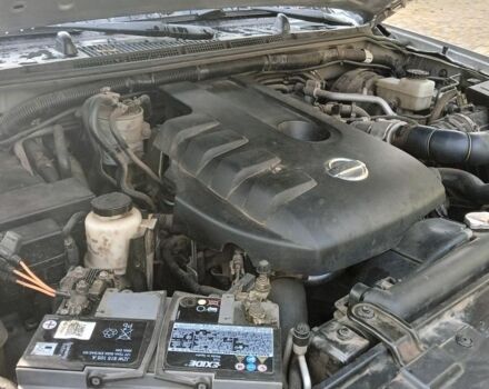 Серый Ниссан Патфайндер, объемом двигателя 2.5 л и пробегом 300 тыс. км за 14000 $, фото 4 на Automoto.ua