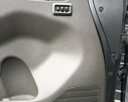 Серый Ниссан Патфайндер, объемом двигателя 2.49 л и пробегом 266 тыс. км за 15500 $, фото 8 на Automoto.ua