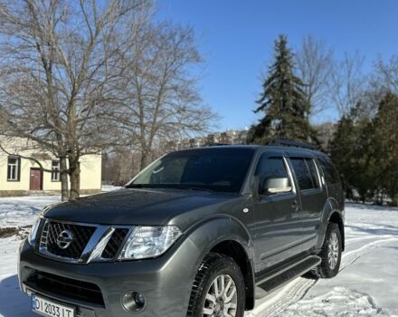 Серый Ниссан Патфайндер, объемом двигателя 2.5 л и пробегом 120 тыс. км за 15600 $, фото 2 на Automoto.ua