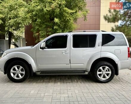 Серый Ниссан Патфайндер, объемом двигателя 2.5 л и пробегом 169 тыс. км за 12999 $, фото 14 на Automoto.ua