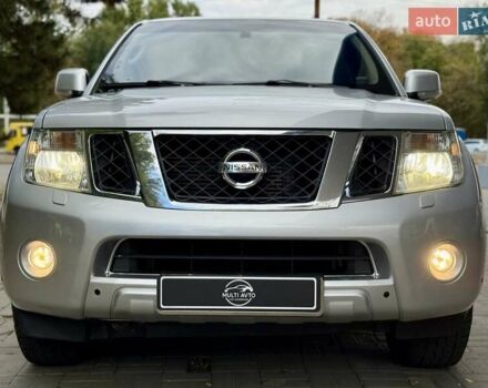 Серый Ниссан Патфайндер, объемом двигателя 2.5 л и пробегом 169 тыс. км за 12999 $, фото 5 на Automoto.ua