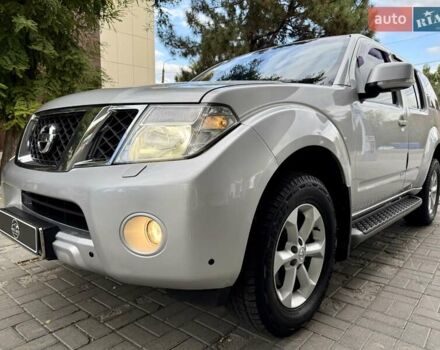 Серый Ниссан Патфайндер, объемом двигателя 2.5 л и пробегом 169 тыс. км за 12999 $, фото 4 на Automoto.ua
