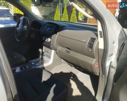 Серый Ниссан Патфайндер, объемом двигателя 2.49 л и пробегом 132 тыс. км за 17500 $, фото 3 на Automoto.ua