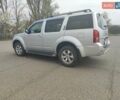 Сірий Ніссан Патфайндер, об'ємом двигуна 2.5 л та пробігом 185 тис. км за 16500 $, фото 4 на Automoto.ua