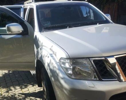 Серый Ниссан Патфайндер, объемом двигателя 2.49 л и пробегом 132 тыс. км за 17500 $, фото 6 на Automoto.ua