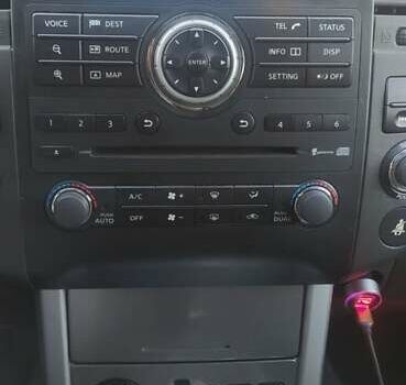 Серый Ниссан Патфайндер, объемом двигателя 2.5 л и пробегом 137 тыс. км за 17500 $, фото 8 на Automoto.ua