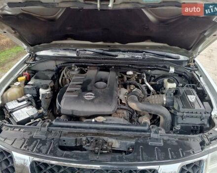 Серый Ниссан Патфайндер, объемом двигателя 2.49 л и пробегом 156 тыс. км за 12500 $, фото 4 на Automoto.ua