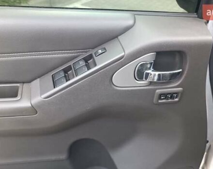 Серый Ниссан Патфайндер, объемом двигателя 2.5 л и пробегом 151 тыс. км за 19000 $, фото 8 на Automoto.ua