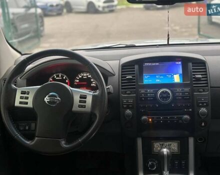 Серый Ниссан Патфайндер, объемом двигателя 2.5 л и пробегом 150 тыс. км за 18000 $, фото 14 на Automoto.ua