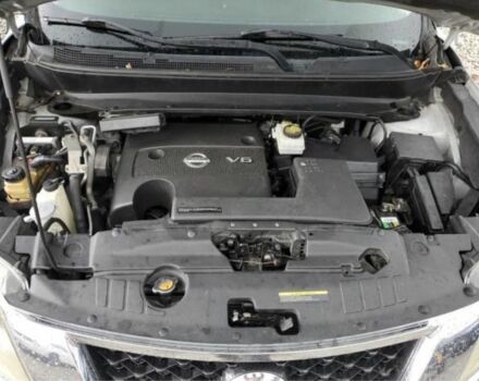 Сірий Ніссан Патфайндер, об'ємом двигуна 3.5 л та пробігом 270 тис. км за 5000 $, фото 8 на Automoto.ua