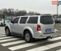 Серый Ниссан Патфайндер, объемом двигателя 2.5 л и пробегом 150 тыс. км за 18000 $, фото 6 на Automoto.ua