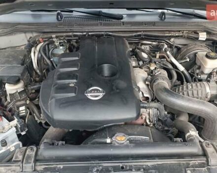 Серый Ниссан Патфайндер, объемом двигателя 2.5 л и пробегом 151 тыс. км за 19000 $, фото 13 на Automoto.ua