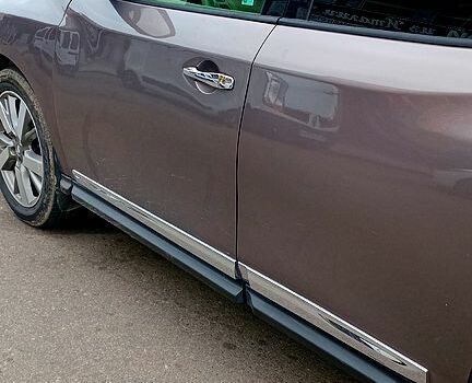 Серый Ниссан Патфайндер, объемом двигателя 3.5 л и пробегом 358 тыс. км за 9100 $, фото 3 на Automoto.ua