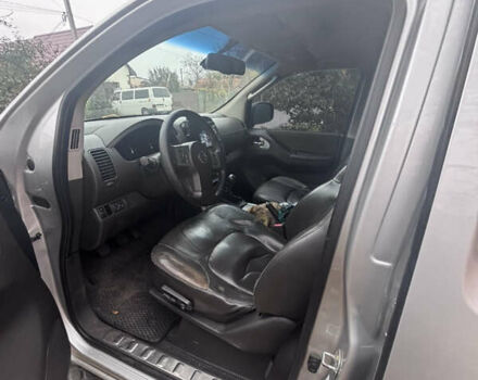 Серый Ниссан Патфайндер, объемом двигателя 2.5 л и пробегом 213 тыс. км за 16500 $, фото 11 на Automoto.ua