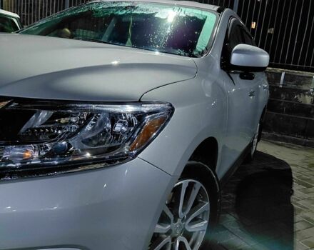 Сірий Ніссан Патфайндер, об'ємом двигуна 3.5 л та пробігом 240 тис. км за 13000 $, фото 3 на Automoto.ua