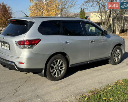 Сірий Ніссан Патфайндер, об'ємом двигуна 3.5 л та пробігом 239 тис. км за 11500 $, фото 3 на Automoto.ua