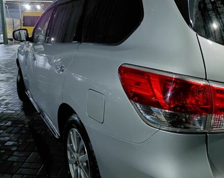 Сірий Ніссан Патфайндер, об'ємом двигуна 3.5 л та пробігом 240 тис. км за 13000 $, фото 6 на Automoto.ua