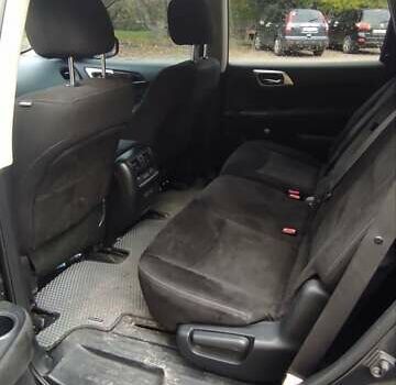 Серый Ниссан Патфайндер, объемом двигателя 3.5 л и пробегом 205 тыс. км за 11800 $, фото 3 на Automoto.ua