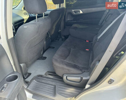 Сірий Ніссан Патфайндер, об'ємом двигуна 3.5 л та пробігом 239 тис. км за 11500 $, фото 10 на Automoto.ua