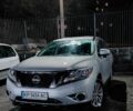 Сірий Ніссан Патфайндер, об'ємом двигуна 3.5 л та пробігом 240 тис. км за 13000 $, фото 1 на Automoto.ua