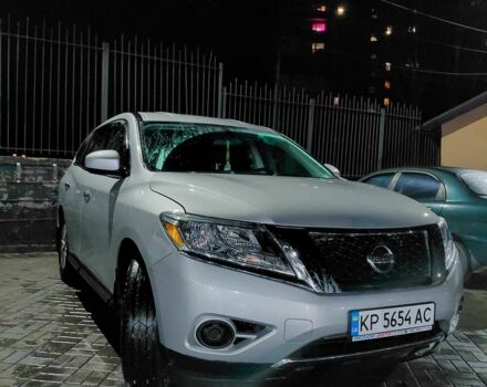 Сірий Ніссан Патфайндер, об'ємом двигуна 3.5 л та пробігом 240 тис. км за 13000 $, фото 4 на Automoto.ua