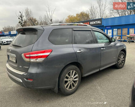 Серый Ниссан Патфайндер, объемом двигателя 2.49 л и пробегом 231 тыс. км за 12900 $, фото 6 на Automoto.ua