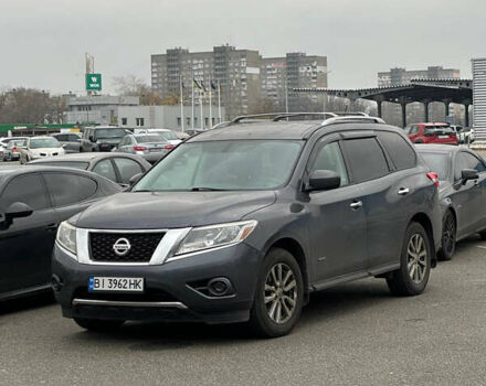 Серый Ниссан Патфайндер, объемом двигателя 2.49 л и пробегом 231 тыс. км за 12900 $, фото 8 на Automoto.ua