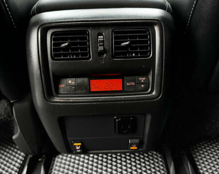 Серый Ниссан Патфайндер, объемом двигателя 3.5 л и пробегом 148 тыс. км за 12500 $, фото 23 на Automoto.ua