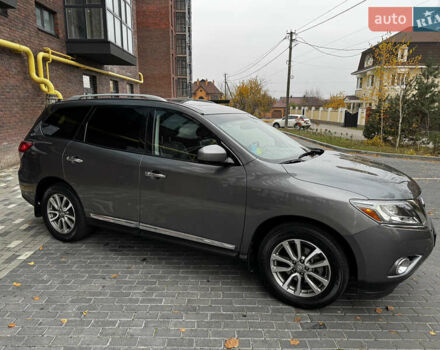 Серый Ниссан Патфайндер, объемом двигателя 3.5 л и пробегом 148 тыс. км за 12500 $, фото 4 на Automoto.ua