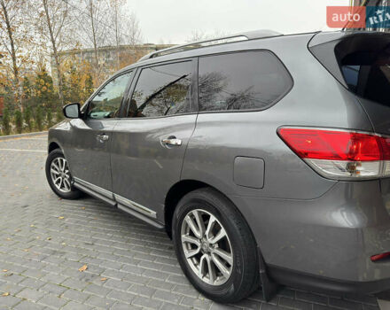 Серый Ниссан Патфайндер, объемом двигателя 3.5 л и пробегом 148 тыс. км за 12500 $, фото 7 на Automoto.ua