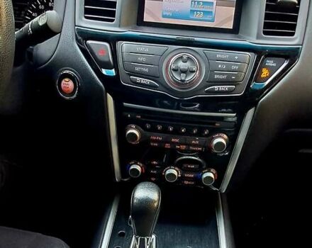 Сірий Ніссан Патфайндер, об'ємом двигуна 3.5 л та пробігом 99 тис. км за 13000 $, фото 9 на Automoto.ua