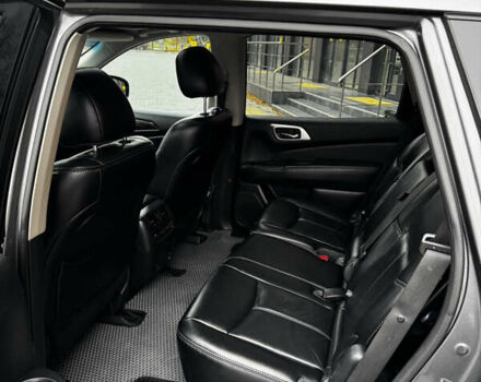 Серый Ниссан Патфайндер, объемом двигателя 3.5 л и пробегом 148 тыс. км за 12500 $, фото 20 на Automoto.ua