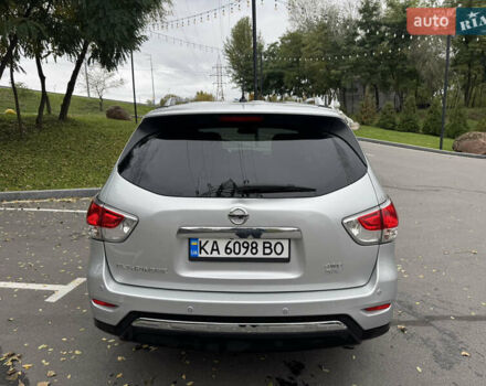 Сірий Ніссан Патфайндер, об'ємом двигуна 3.5 л та пробігом 171 тис. км за 12750 $, фото 7 на Automoto.ua