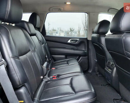 Серый Ниссан Патфайндер, объемом двигателя 3.5 л и пробегом 138 тыс. км за 14990 $, фото 10 на Automoto.ua