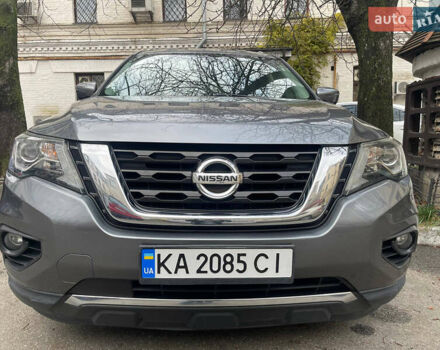 Серый Ниссан Патфайндер, объемом двигателя 3.5 л и пробегом 161 тыс. км за 14990 $, фото 5 на Automoto.ua