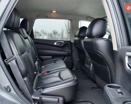 Серый Ниссан Патфайндер, объемом двигателя 3.5 л и пробегом 138 тыс. км за 14990 $, фото 9 на Automoto.ua