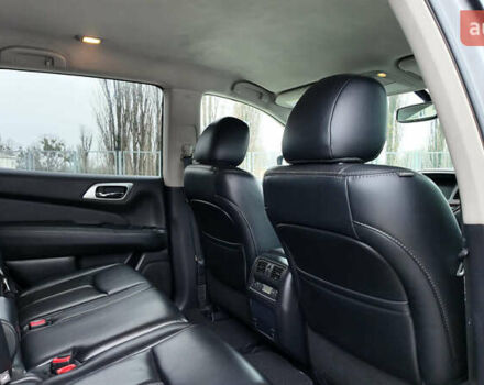 Серый Ниссан Патфайндер, объемом двигателя 3.5 л и пробегом 138 тыс. км за 14990 $, фото 11 на Automoto.ua