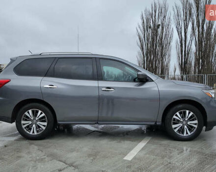 Серый Ниссан Патфайндер, объемом двигателя 3.5 л и пробегом 138 тыс. км за 14990 $, фото 6 на Automoto.ua