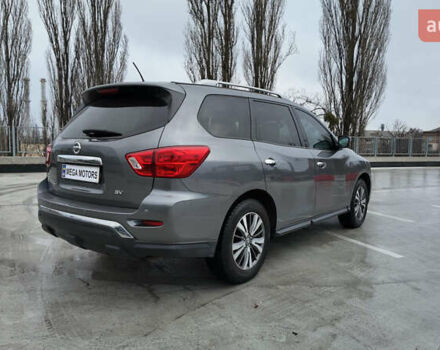 Серый Ниссан Патфайндер, объемом двигателя 3.5 л и пробегом 138 тыс. км за 14990 $, фото 5 на Automoto.ua